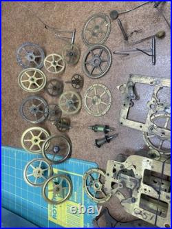 1 New Haven Seth Thomas CLOCK MOVEMENT & Old Gears, 6 Set Of Brass Plates 1 New Haven Seth Thomas CLOCK MOVEMENT & Old Gears, 6 Set Of Brass Plates
