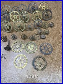 1 New Haven Seth Thomas CLOCK MOVEMENT & Old Gears, 6 Set Of Brass Plates 1 New Haven Seth Thomas CLOCK MOVEMENT & Old Gears, 6 Set Of Brass Plates