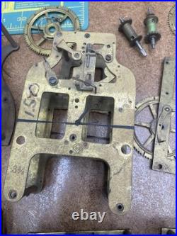 1 New Haven Seth Thomas CLOCK MOVEMENT & Old Gears, 6 Set Of Brass Plates 1 New Haven Seth Thomas CLOCK MOVEMENT & Old Gears, 6 Set Of Brass Plates