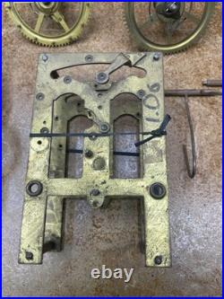 1 New Haven Seth Thomas CLOCK MOVEMENT & Old Gears, 6 Set Of Brass Plates 1 New Haven Seth Thomas CLOCK MOVEMENT & Old Gears, 6 Set Of Brass Plates