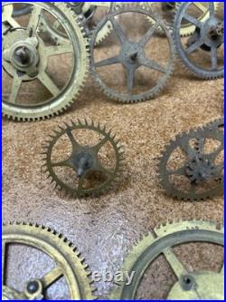1 New Haven Seth Thomas CLOCK MOVEMENT & Old Gears, 6 Set Of Brass Plates 1 New Haven Seth Thomas CLOCK MOVEMENT & Old Gears, 6 Set Of Brass Plates