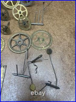 1 New Haven Seth Thomas CLOCK MOVEMENT & Old Gears, 6 Set Of Brass Plates 1 New Haven Seth Thomas CLOCK MOVEMENT & Old Gears, 6 Set Of Brass Plates