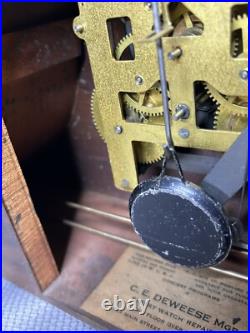 Antique Seth Thomas 8 Day Chiming Mantle Clock Working With 2 Keys #1638 Untested