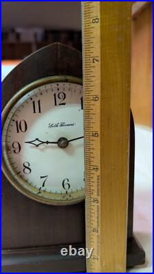 Antique Seth Thomas Beehive Wooden Mechanical Mantle/Desk Clock Antique Seth Thomas Beehive Wooden Mechanical Mantle/Desk Clock