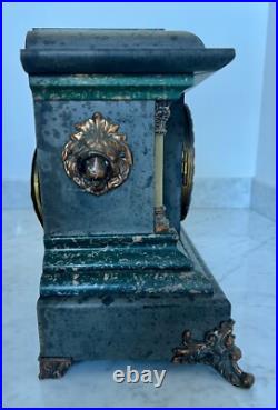 Antique Seth Thomas Four Pillar Pendulum Mantle Wined-Up Clock