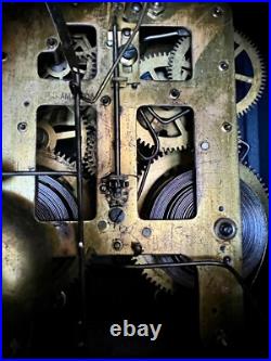 Antique Seth Thomas Four Pillar Pendulum Mantle Wined-Up Clock