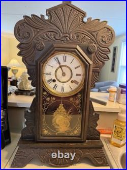 Antique Seth Thomas Gingerbread or kitchen shelf, Mantle clock