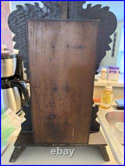 Antique Seth Thomas Gingerbread or kitchen shelf, Mantle clock