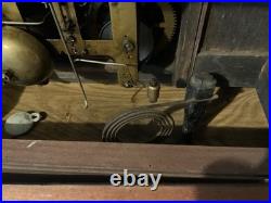 Antique Seth Thomas Mantle Clock 89C Works with Key Minute Hand & Cabinet Damage