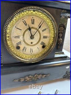Antique Seth Thomas Mantle Clock w Pendulum/Winding Keys