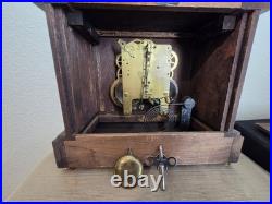 Antique Seth Thomas No 89 8 Day Mantel Clock Time Strike Working with Key