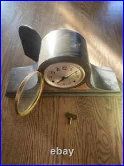 Antique Seth Thomas Quarter Hour Chiming Mantle Clock In Running Condition