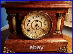 Beautiful Antique Seth Thomas Mantle Clock Classical 4 Pillar Works Perfectly