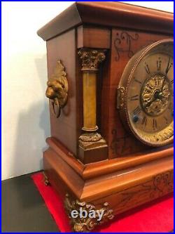 Beautiful Antique Seth Thomas Mantle Clock withKey in Working Order Not Tested