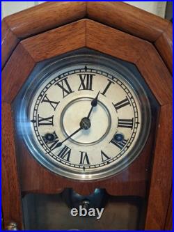 Seth Thomas Antique 30hr clock 1880s Excellent condition cabinet