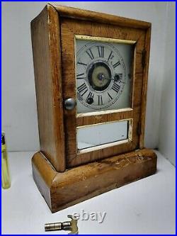 Seth Thomas antique clock, Very old desk clock 100 years, 19th, oak wood