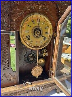 Seth thomas mantle clock antique