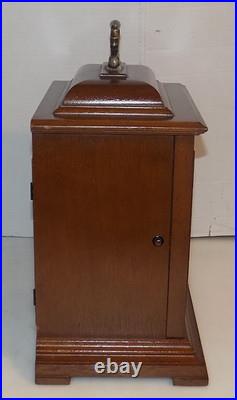 Vintage- SETH THOMAS Wind Up Wood Mantel Clock With Key A403-002 7903
