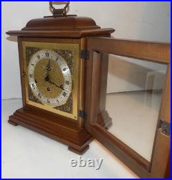 Vintage- SETH THOMAS Wind Up Wood Mantel Clock With Key A403-002 7903
