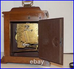 Vintage- SETH THOMAS Wind Up Wood Mantel Clock With Key A403-002 7903