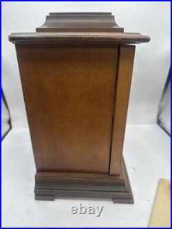 Vintage Wind-Up Antique Wooden Mantel Clock with Key Seth ThomasA403- 001 8003