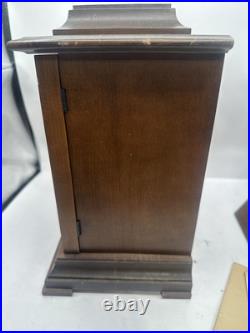 Vintage Wind-Up Antique Wooden Mantel Clock with Key Seth ThomasA403- 001 8003