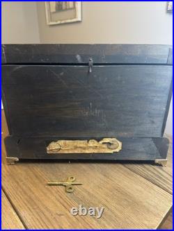 Vintage antique SETH THOMAS shelf mantle clock pillar lion woman