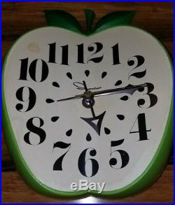 Vtg ANTIQUE classroom 60's wall Apple Clock school teacher Ingraham McGraw Hill